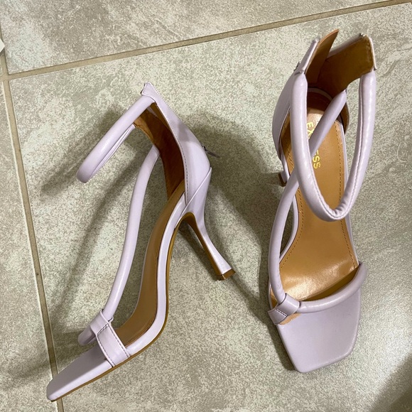 Express light purple/violet strappy heels - Picture 3 of 5